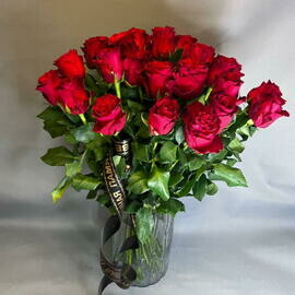 Traurnij buket iz 30 krasnih roz  Buket ra pohoroni