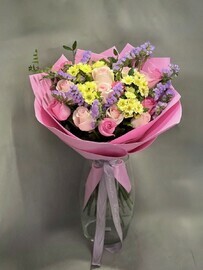 Весне дорогу Букет с розовыми розами 