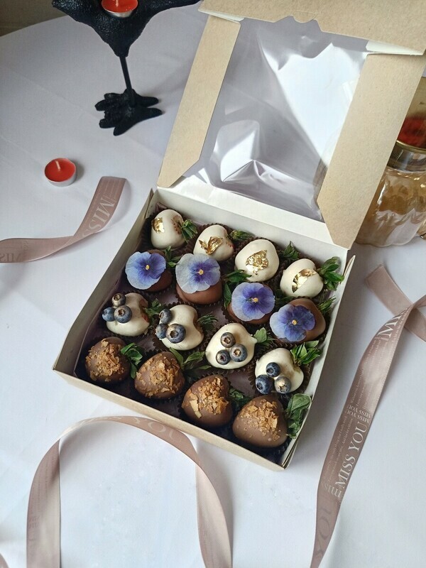 Anyutini glazki Nabor s klubnikoj v shokolade  Klubnika v shokolade, standart