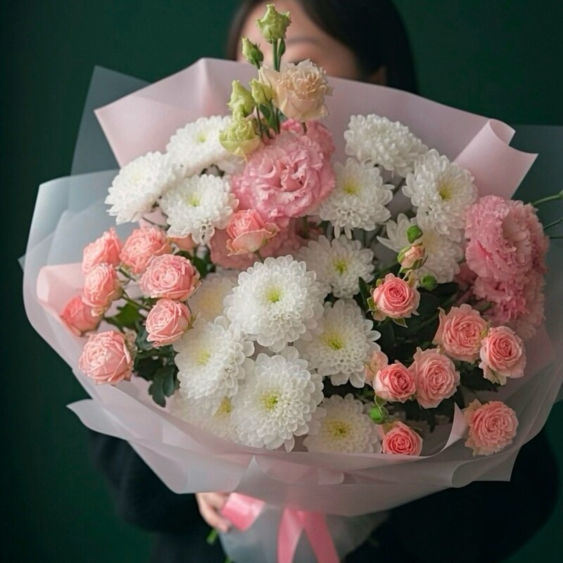 Voluminous bouquet , standart