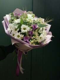 Букет из хризантемы и альстромерии