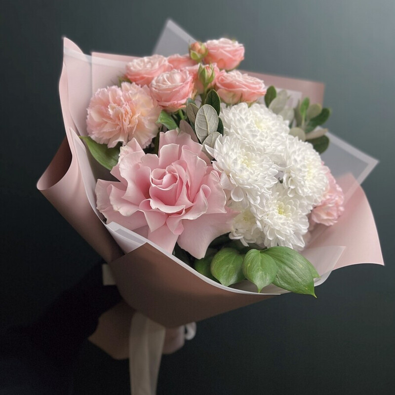The bouquet is a compliment , luxe