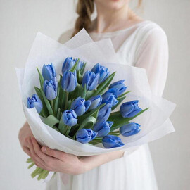Букет 19 синих тюльпанов