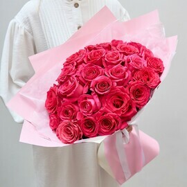 27 Rozovih Roz Ekvador