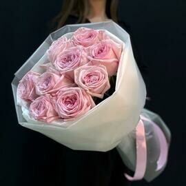 Bouquet of peony pink roses