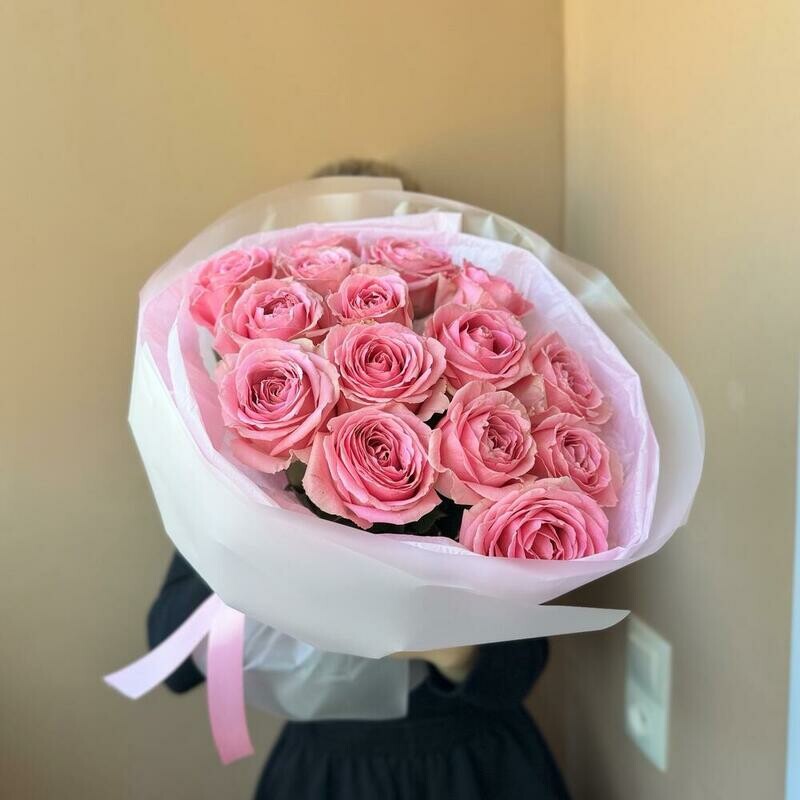 Букет из розовых роз, монобукет из 15 розовых роз