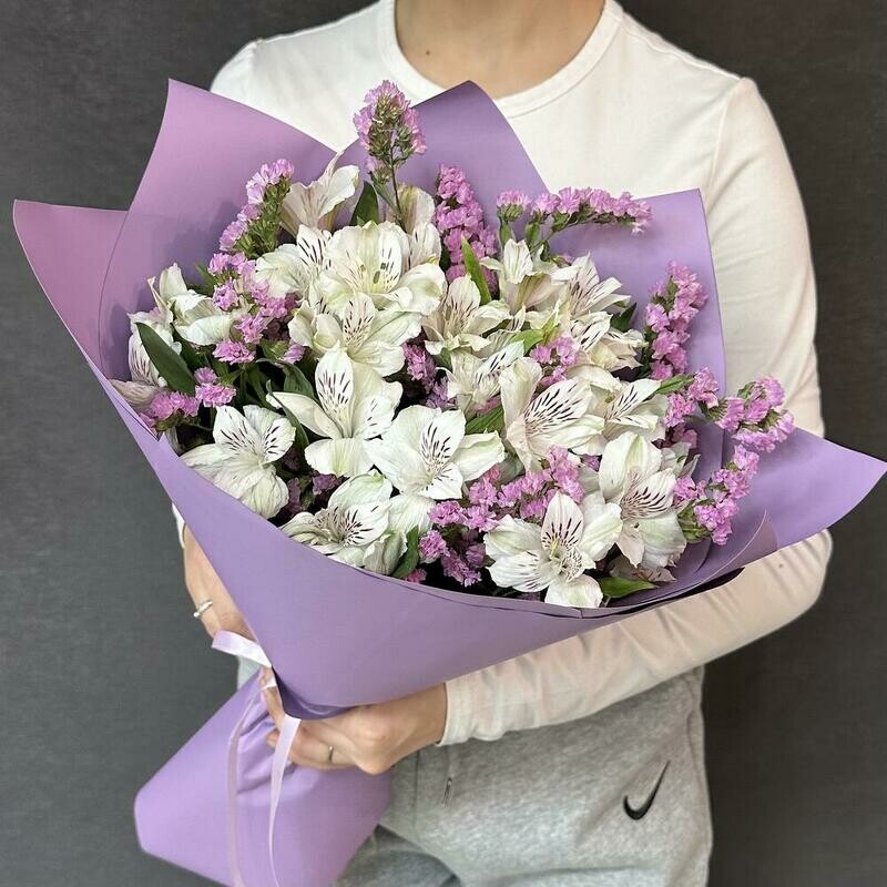 Buket sbornij belie al_stromerii i rozovaya statitca, standart