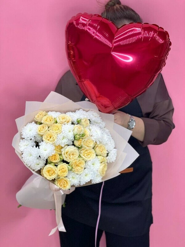 Букет для мамы из роз и хризантем, букет для мамы из роз и хризантем