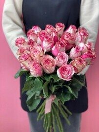Розовые розы, 25 шт на атласной ленте 