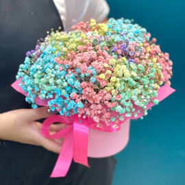 Korobochka s tcvetnoj gipsofiloj