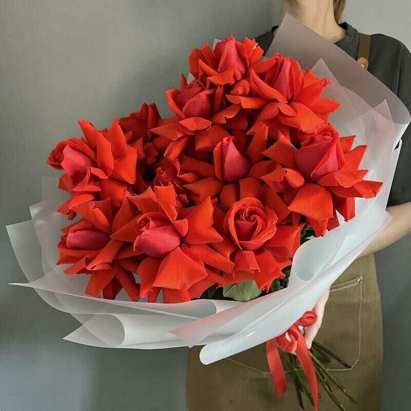 Букет из 11 французских роз, букет из 11 красных французских роз 