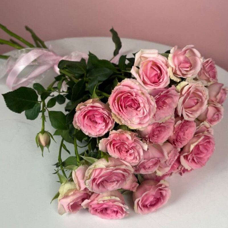 7 кустовых роз под ленту, 7 кустовых роз под ленту