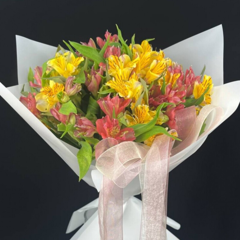 Моно - букет с альстромерией, моно букет с альстромерией