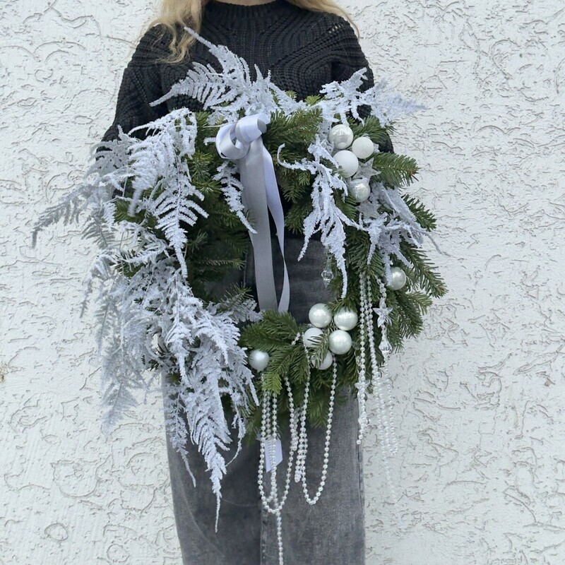 Venok iz natural_noj datskoj pihti Nobilisa iz zimnej kollektcii «Moroznie uzori», standart