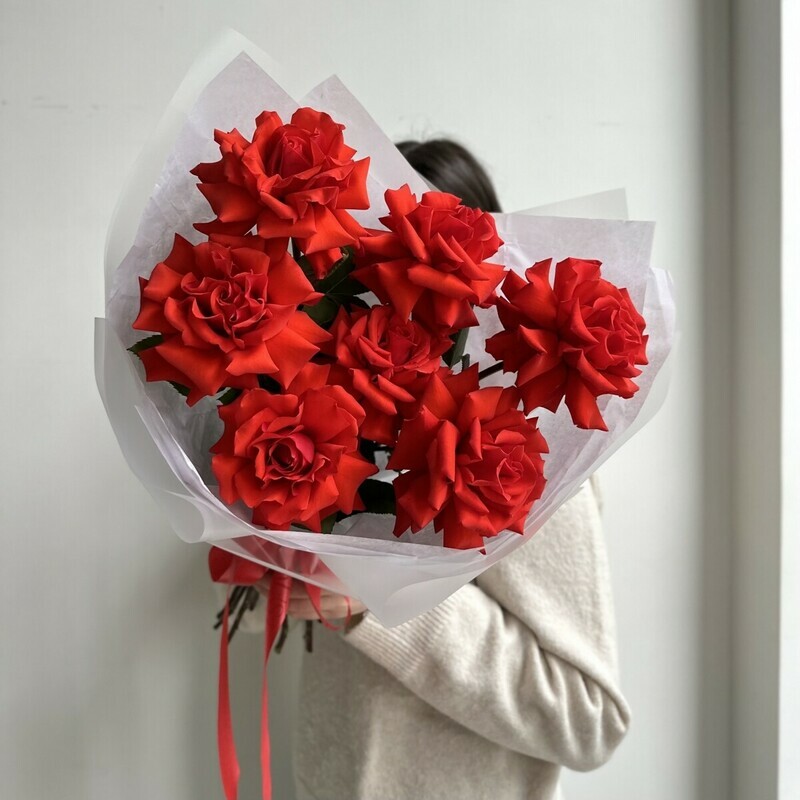 Моно из французских алых роз, стандартный