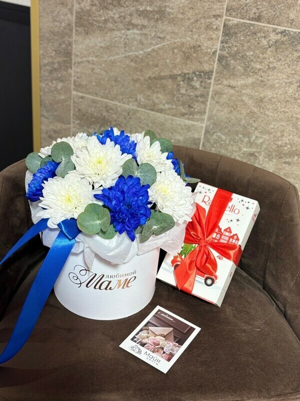 Композиция "Мамины цветы"+конфеты Raffaello 70 гр, стандартный