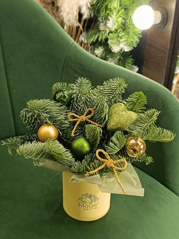 Kompozitciya "Ozhidanie prazdnika", standart