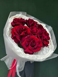 Mono buket iz krasnih frantcuzskih roz