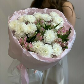 nedorogoj pishnij buket