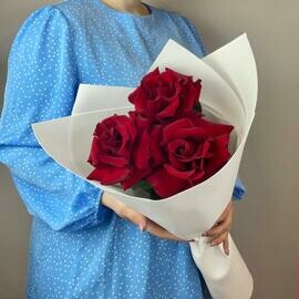 Комплимент 3 французских розы