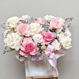 TCveti v korobke "Mono iz roz"