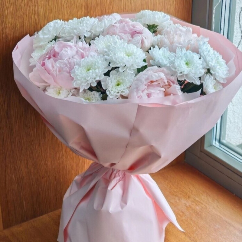 Bouquet "Moment of tenderness with peonies" , standart