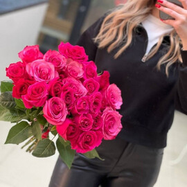 Buket iz dvadtcati pyati roz "Pink Flojd"