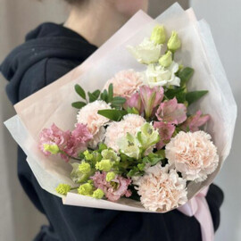 Buket v nezhnih ottenkah