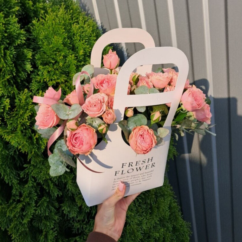 Сумочка с кустовой розой, уменьшенный