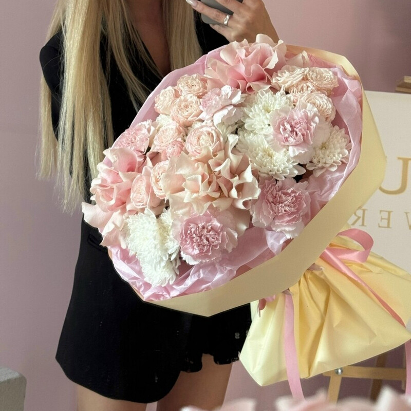 Bouquet with French roses, standart