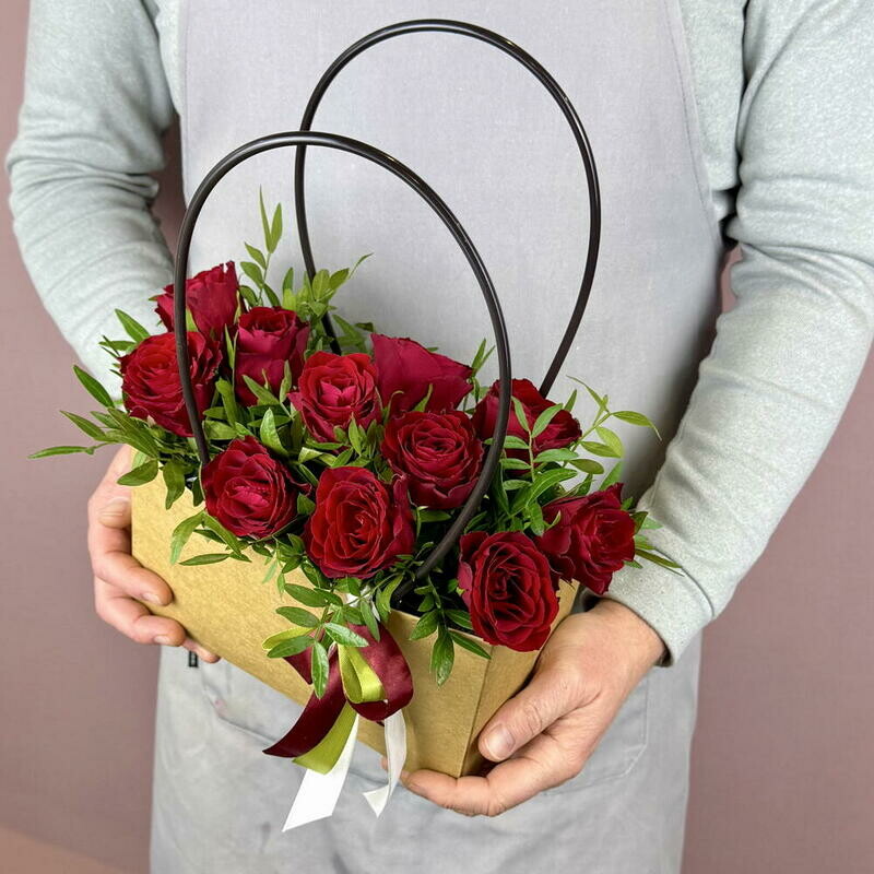 Sumochka s bordovimi rozami, standart