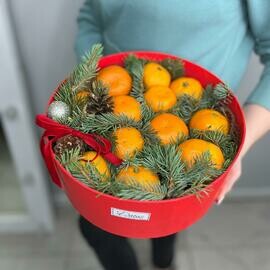 Korobka s Mandarinami i Goluboj El_yu