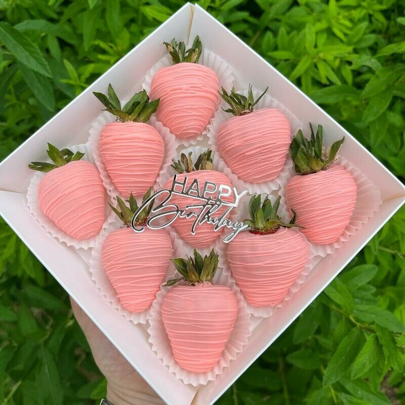 9 krupnih Klubnik v SHokolade Happy Birthday, standart