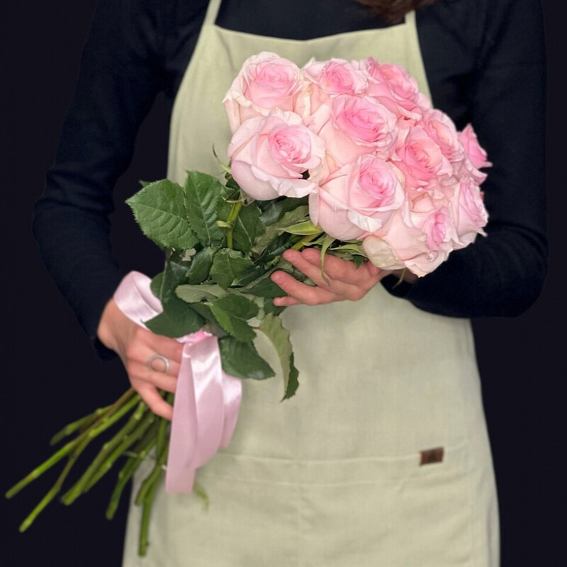 11 розовых роз, уменьшенный