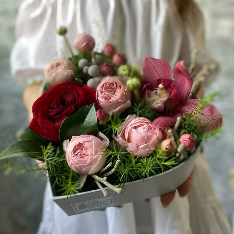 Коробка сердце с пионовидными розами, стандартный