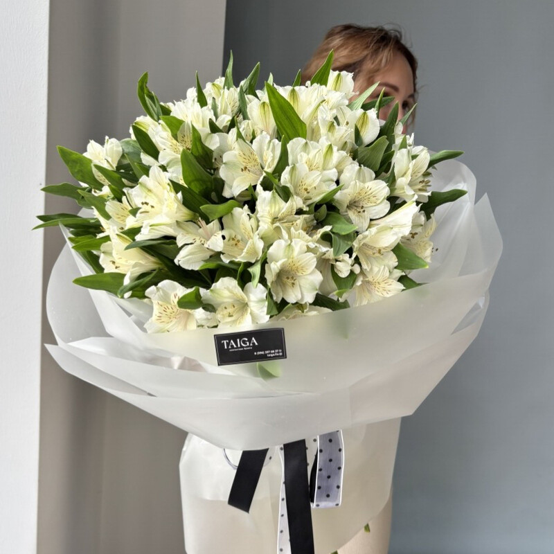 Букет из белых альстромерий размер М, стандартный