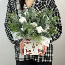 Бокс новогодний из нобилиса, пихты, хлопка