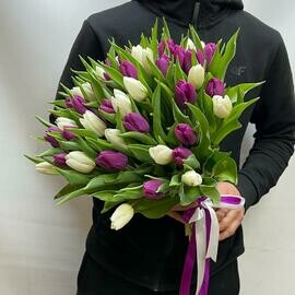 Букет из 51 тюльпана микс 55 см