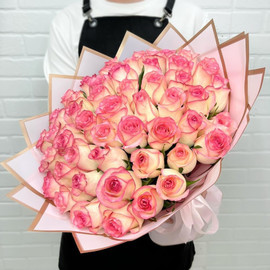 Bouquet of 51 pink roses in designer design 50 cm