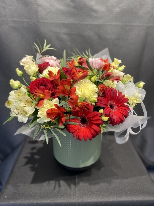 Композиция в шляпной коробке, стандартный