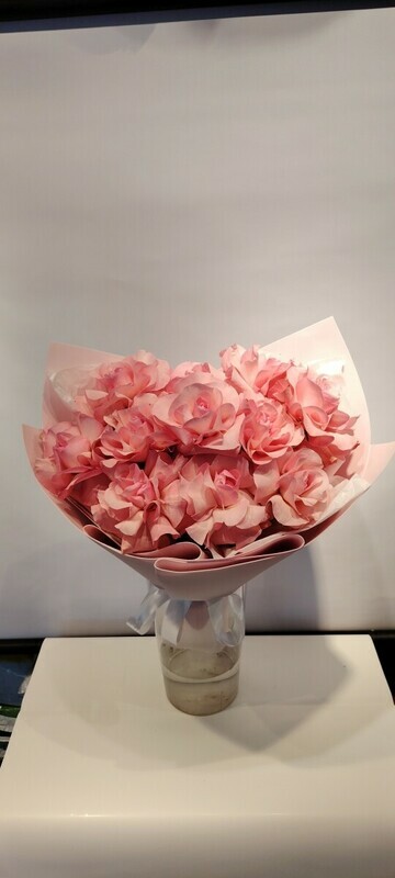 Розовая роза , розовая роза