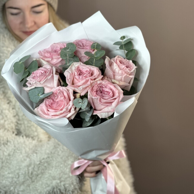 Rozi s evkaliptom, standart