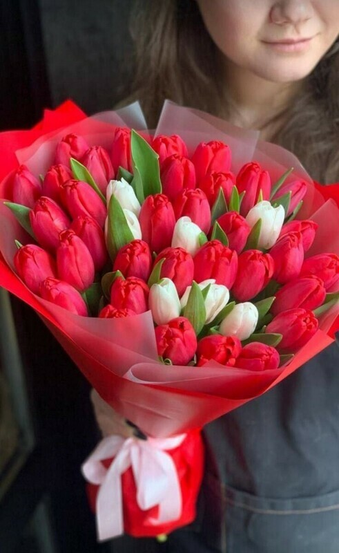 45 ярких тюльпанов, премиум