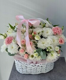 Авторская корзина с кустовой розой