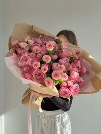 Mono buket iz kustovoj rozi