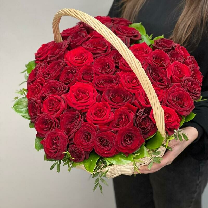 Сердце из 51 роз в корзине «Люблю тебя», стандартный