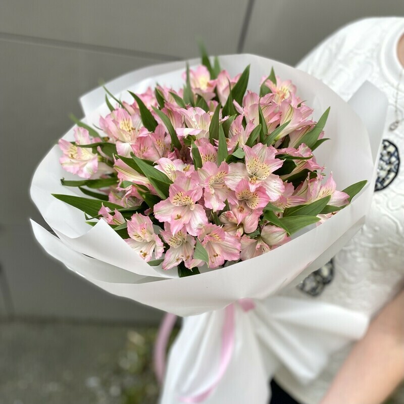 Букет из нежных розовых альстромерий, розовые альстромерии 11 штук
