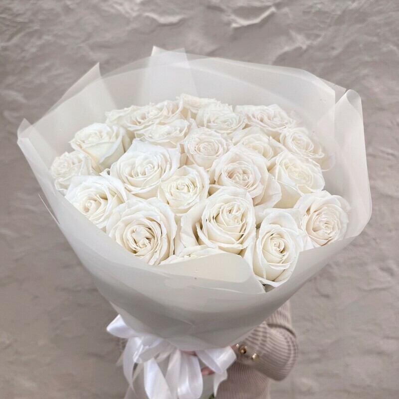 Букет из 21 белой розы, букет из 21 белой розы