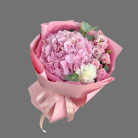 Мини Букет  — гортензия, розы, лизиантус, гвоздика, эвкалипт