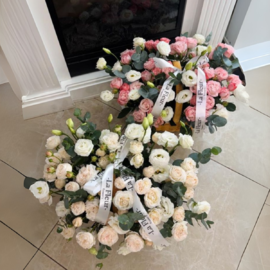 «Цветочная пара» — две шикарные -композиции в корзинах